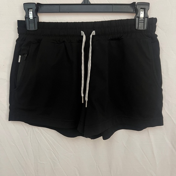 Vuori Halo Performance Short - Picture 4 of 8